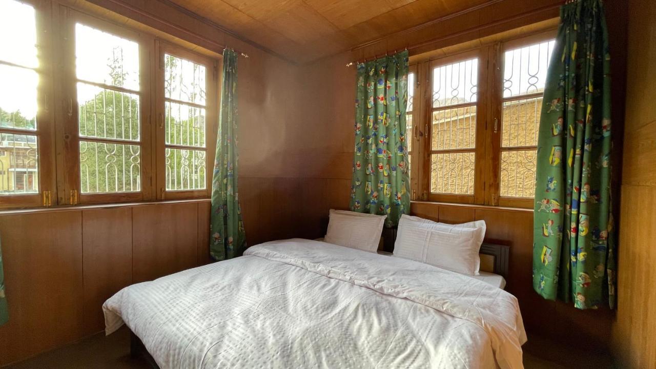 לה The Willow House מראה חיצוני תמונה