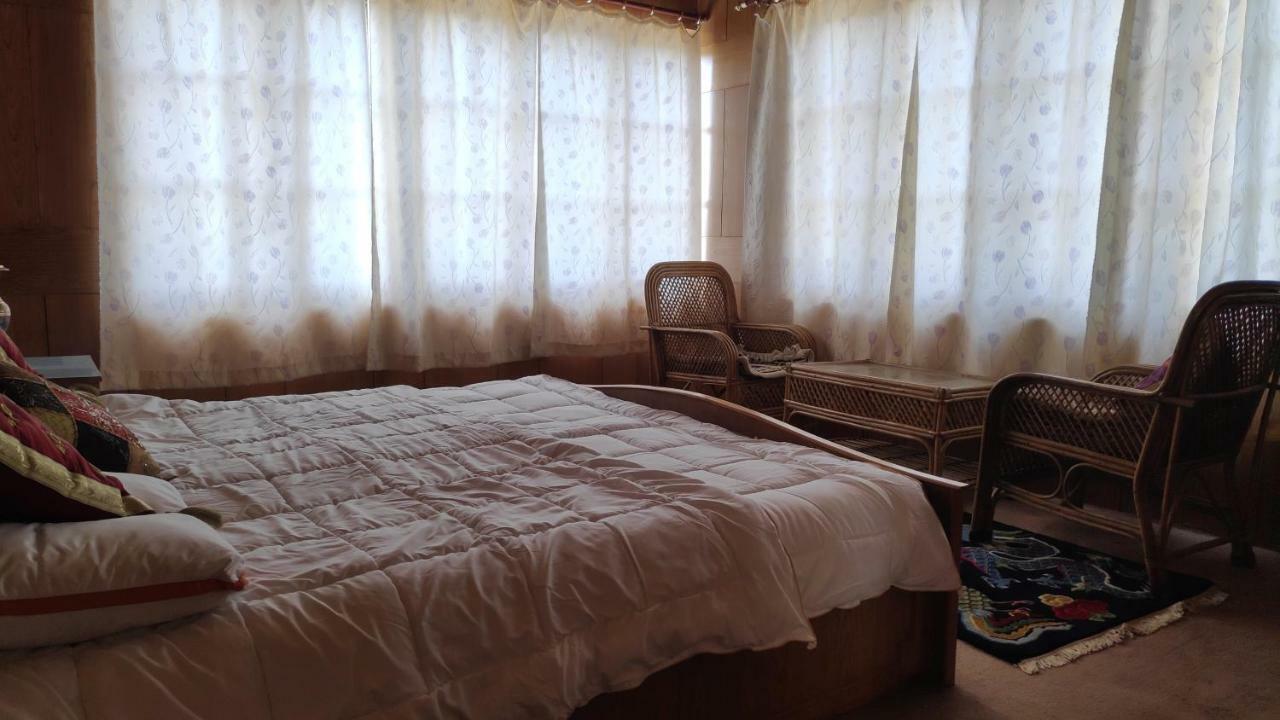 לה The Willow House מראה חיצוני תמונה